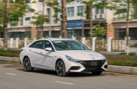 BỎ QUA CIVIC VÀ ALTIS, NGƯỜI DÙNG CHỌN ELANTRA VÌ ĐỦ NHU CẦU, ĐỘNG CƠ MẠNH