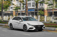 BỎ QUA CIVIC VÀ ALTIS, NGƯỜI DÙNG CHỌN ELANTRA VÌ ĐỦ NHU CẦU, ĐỘNG CƠ MẠNH