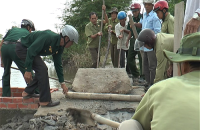 CỰU CHIẾN BINH THAM GIA NÂNG CẤP SỬA CHỮA LỘ GIAO THÔNG 