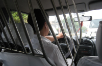 Ý KIẾN TRÁI CHIỀU VIỆC LẮP VÁCH NGĂN TRÊN TAXI