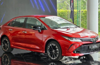 MẤT DẦN SỨC HÚT, TOYOTA COROLLA ALTIS NÂNG CẤP 'ĐẤU' HONDA CIVIC