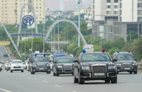 LIMOUSINE CỦA TỔNG THỐNG NGA PUTIN CÓ KHẢ NĂNG BẢO VỆ NHƯ XE TĂNG